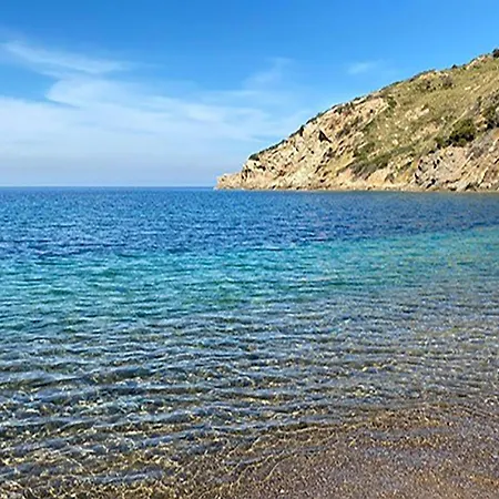 Apartment 1 Bedroom Awesome In Nisportino Nisporto