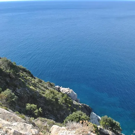 Apartment 1 Bedroom Awesome In Nisportino *
